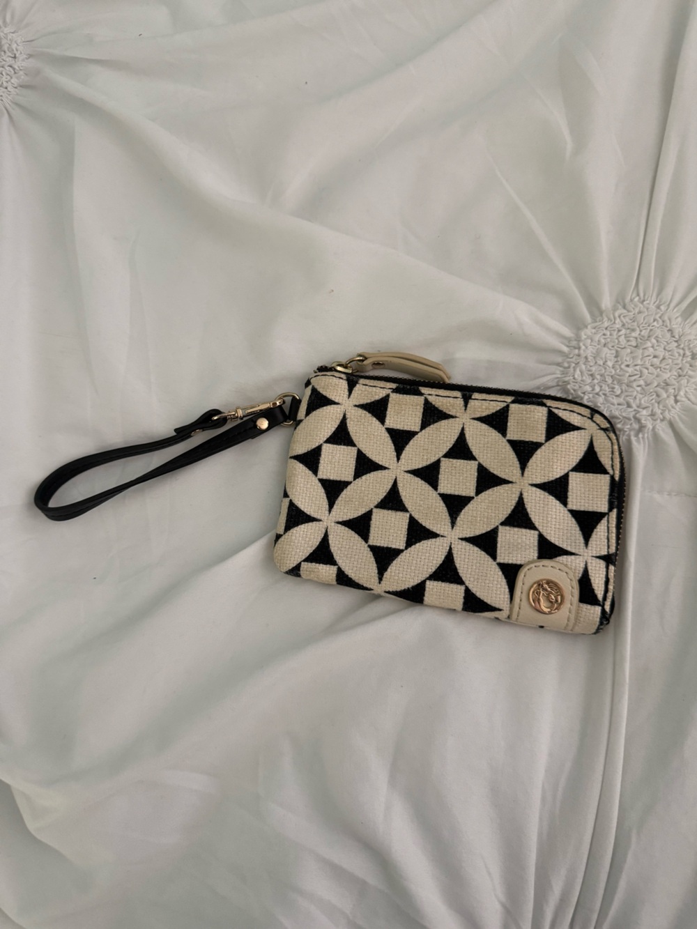 Spartina 449 Printed Linen and Leather Wristlet in Black and Cream